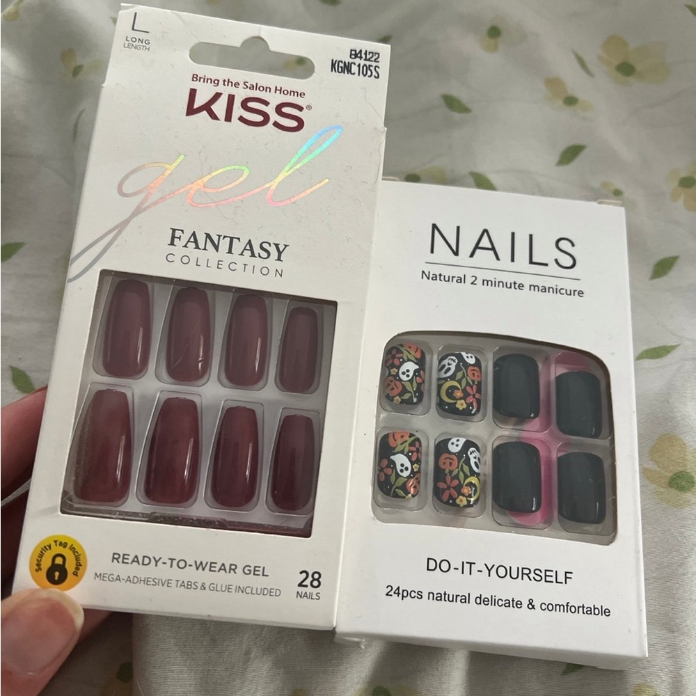 Kiss nails